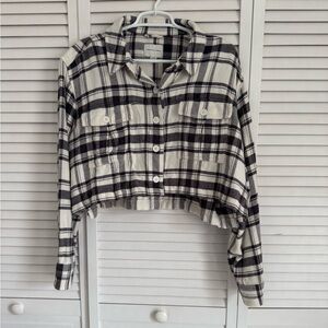 American Eagle Black and White Plaid Cropped Shirt